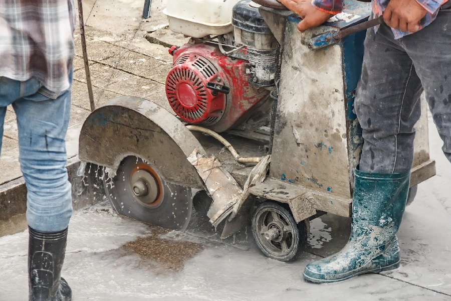 Concrete demolition and saw cutting