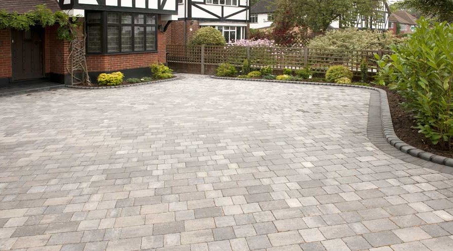 Concrete-Driveway-Repair-&-Replacement